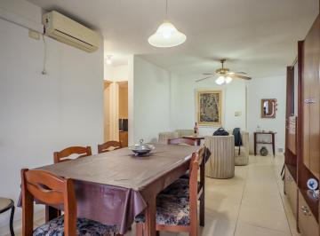 Departamento · 59m² · 3 Ambientes · Depto. 2 Dorm. - Caseros 1724 - a Alberdi - Asador - Pileta