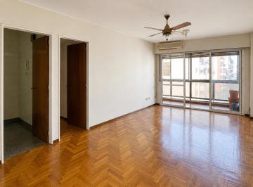 Departamento de 4 ambientes, Caballito · Venta | 4 Ambientes Al Frente con Balcón, Cochera y Baulera – Caballito