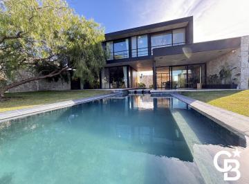 Casa · 280m² · 6 Ambientes · 4 Cocheras · Casa en Venta en Pilará - La Diligencia 7 Ambientes