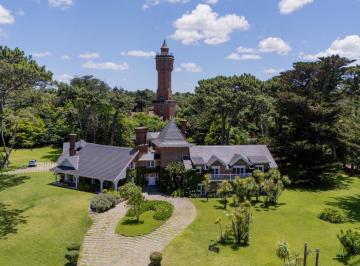 Casa · 901ha · 10 Ambientes · 1 Cochera · Casa en Venta en Punta del Este