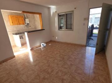 Casa de 3 ambientes, Ciudad de Santa Fe · Casa en Pje. 165.90 - 1426, 2 Dorm, Living Comedor, Lavadero, Patio y Cochera
