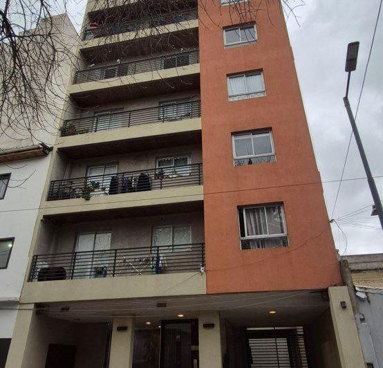 Departamento 3 Ambientes en Alquiler - 4º Piso Frente. Floresta