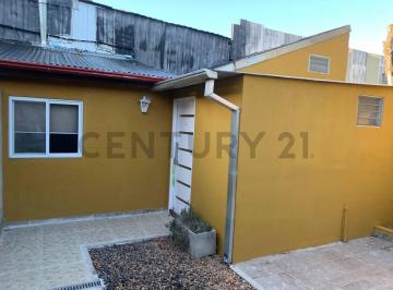 PH · 32m² · 2 Ambientes · Alquiler "2 Ambientes con Patio Privado y Todos Los Servicios Incluidos | Benavídez | a m de Ru