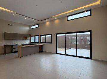 Casa · 159m² · 5 Ambientes · 1 Cochera · Casa 3 Dor en Una Planta - Rincones de Manantiales