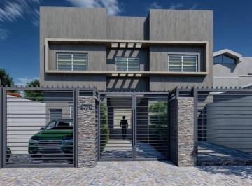 Casa · 117m² · 4 Ambientes · 1 Cochera · Venta Duplex en Complejo en Castelar Sur