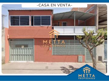 Casa de 16 ambientes, Salta · Casa de 14 Dorm. en Venta