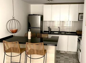 Departamento de 3 ambientes, Recoleta · Semipiso Amoblado de 2 Dorm. en Alquiler - Edificio con Pileta
