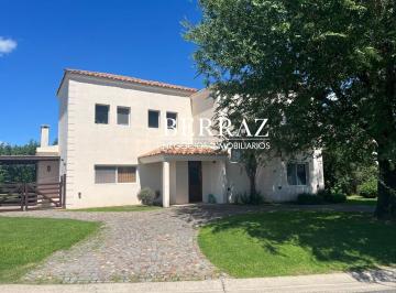 Casa · 180m² · 5 Ambientes · 2 Cocheras · Casa Venta 3 Dorm. Barrio El Atardecer Lote de 850 m² Haras Santa María, Escobar