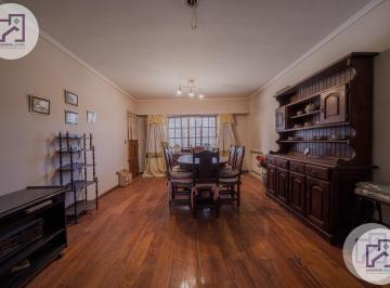 Casa · 214m² · 3 Ambientes · 1 Cochera · Venta Casa en Villa Raffo - a m de Gral. Paz