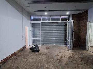Local comercial de 3 ambientes, Lomas de Zamora · Local Comercial Sobre Av Almirante Brown