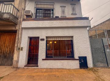 Casa · 100m² · 3 Ambientes · Casa en Lomas del Mirador