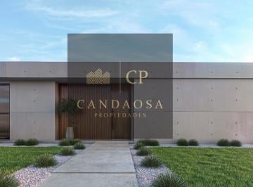 Casa · 150m² · 4 Ambientes · 3 Cocheras · Adg. Hermosa Casa de Diseño en Área 12 - San Sebastián