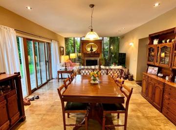 Casa · 412m² · 6 Ambientes · 3 Cocheras · Impecable Casa - Barrio La Colina - Tigre