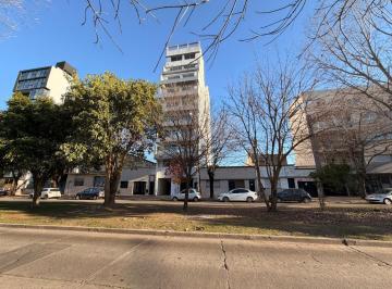 Departamento · 100m² · 4 Ambientes · 1 Cochera · 66 E/17y18 (8°b)