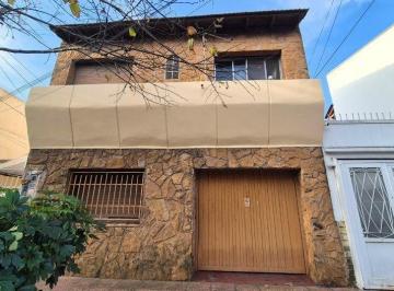 PH · 70m² · 3 Ambientes · 1 Cochera · Departamento PH en Venta en Sáenz Peña, Tres de Febrero, G. B. a. Zona Oeste