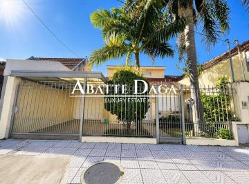 AYM-AYM-1351_2 · Excelente Casa de 5 Ambientes con Parque, Piscina y Cochera Para 3 Vehículos en