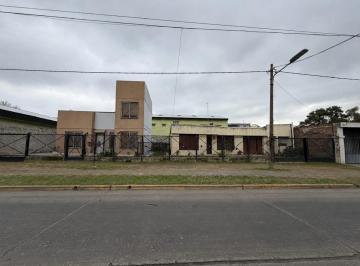Casa · 1m² · Venta 2 Propiedades Sobre Lote de 461 m², Excelente Para 2 Familias o Para Inversion, Cercania a Tr