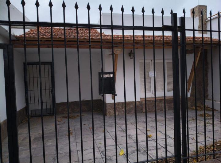 Casa · 186m² · 2 Ambientes · 1 Cochera