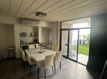Casa · 150m² · 4 Ambientes · 1 Cochera · Venta Casa 4 Ambientes con Pileta, Jardín y Cochera en Villa Devoto