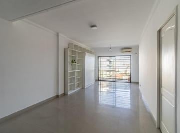 Departamento · 32m² · 1 Ambiente · Venta de Departamento Monoambiente C/balcón en Floresta