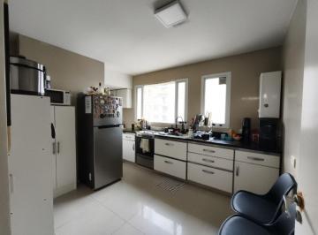 Departamento de 4 ambientes, Almagro · Departamento en Duplex de 4 Ambientes con Balcon y Cochera en Almagro