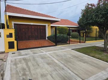 Casa · 663m² · 4 Ambientes · 3 Cocheras · Casa en Jose Marmol