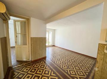 PH · 374m² · 4 Ambientes · Venta en Block de PH con 2 Locales en Munro
