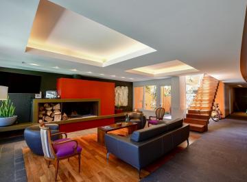 Casa · 295m² · 7 Ambientes · 1 Cochera · Casa de 4 Dorm. y Estudio en Venta en La Plata