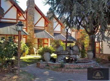 PH · 513m² · 13 Dormitorios · 7 Cocheras · Complejo de Cabañas en Venta en Pleno Centro