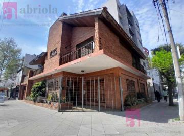 Casa · 200m² · 5 Ambientes · 2 Cocheras · Casa en Quilmes
