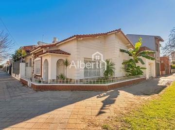 Casa de 3 ambientes, Morón · Venta Chalet 3 Ambientes con Garaje en Haedo Norte.