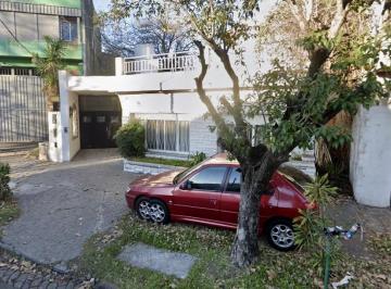 Casa · 174m² · 4 Ambientes · 4 Cocheras · 4 Amb C/garage Pasante y Depósito - Venta Directa - Oportunidad!
