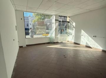 Local comercial de 9 ambientes, Salta · Local Comercial en Calle Santiago del Estero