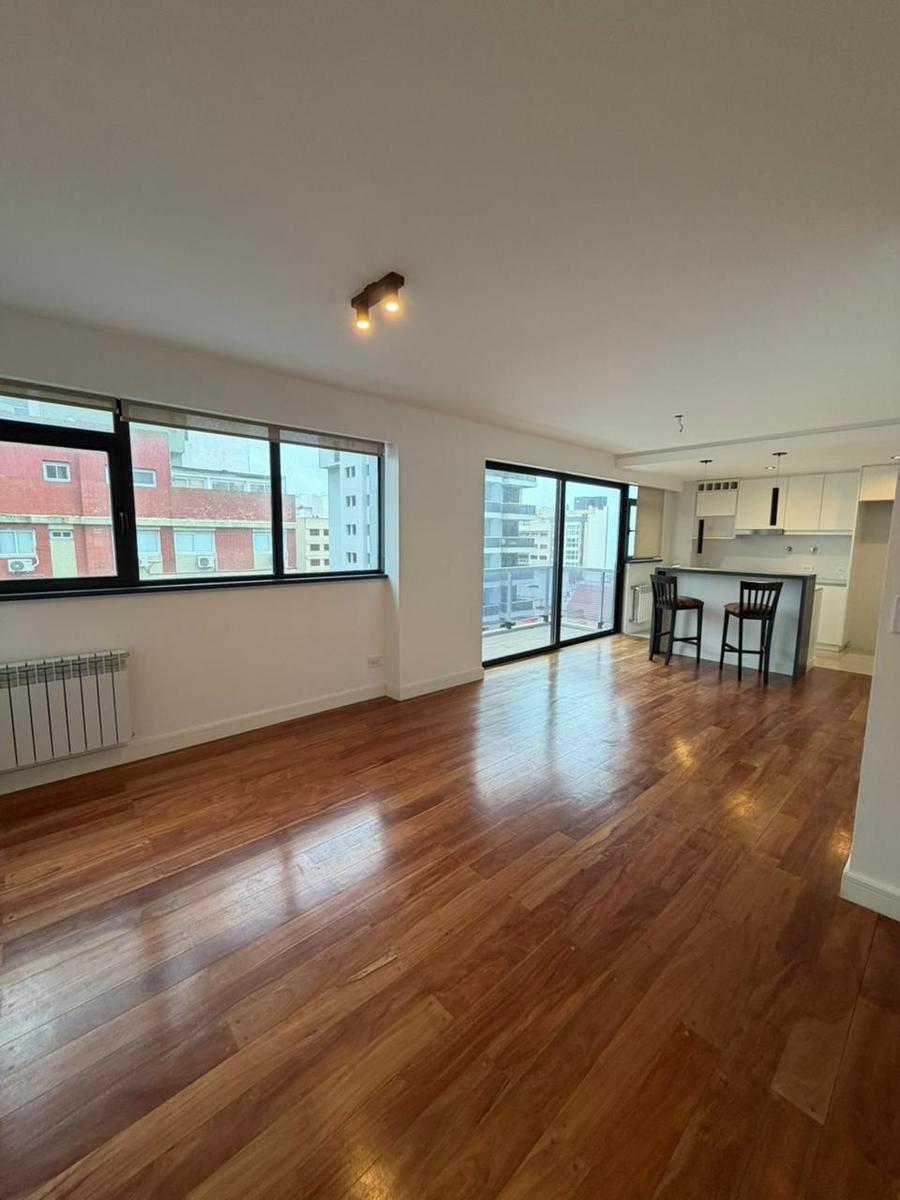 Depto 3 amb, 105m² con cochera y vista al mar — La Perla
