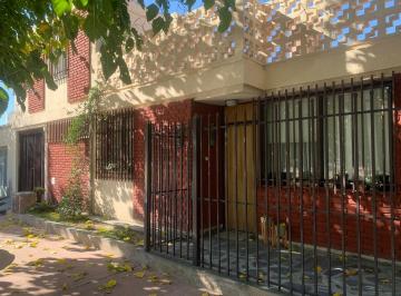 Casa · 170m² · 6 Ambientes · 1 Cochera · Se Vende Comoda Casa en B Judicial de Godoy Cruz m