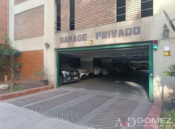 Garage · 13m² · Cochera Fija y Cubierta