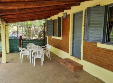 Casa · 40m² · 4 Ambientes · Cabañas Alquiler Panaholma Gran Terreno y Piscina
