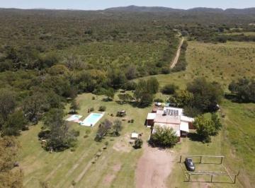 Casa · 532m² · 7 Ambientes · 3 Cocheras · Casa de Campo Mas 2 Ha en Ischilin Oport Inversion