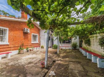 Casa · 260m² · 13 Ambientes · 5 Cocheras · Vendo Residencial Adulto Mayor Av Instrucciones