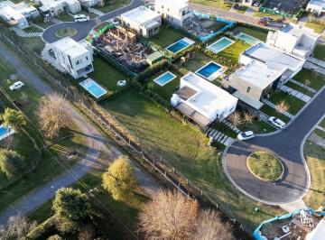 Terreno · 454m² · Lote en Venta Barrio Sta. Lucia Pilar del Este