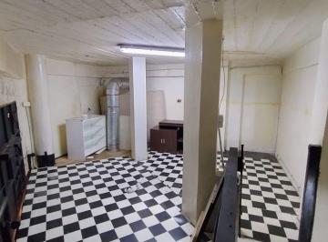 Local comercial · 26m² · Local Listo! Ubicacion, Extractor Luz Baño
