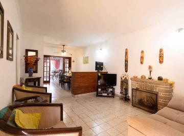 Casa · 134m² · 5 Ambientes · 2 Cocheras · Casa en Venta La Plata