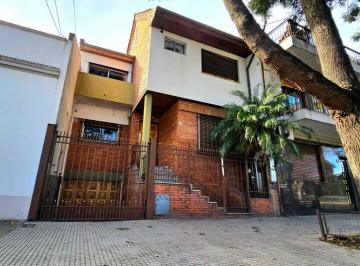 Casa · 184m² · 4 Ambientes · 3 Cocheras · Venta Casa Agronomia 4 Ambientes Cochera y Patio