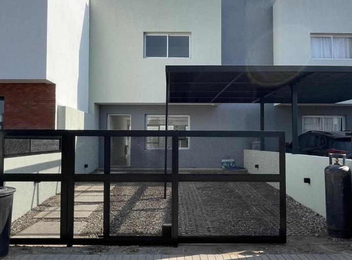 Casa · 120m² · 4 Ambientes · 1 Cochera