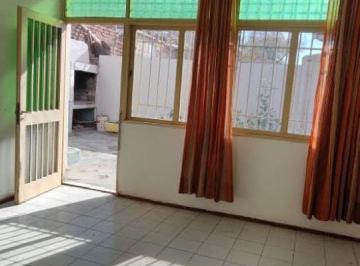 Casa de 6 ambientes, Ciudad de Mendoza · Real Inmobiliaria Vende Magnifica Inversión. Casa en Godoy Cruz Centro: a Cuadras de San Martín Sur