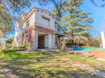 Casa · 262m² · 4 Ambientes · 2 Cocheras · Venta 2 Casas Diquecito con Pileta en 1500 m²