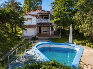 Casa · 262m² · 4 Ambientes · 2 Cocheras · Venta 2 Casas El Diquecito La Calera 1500 m