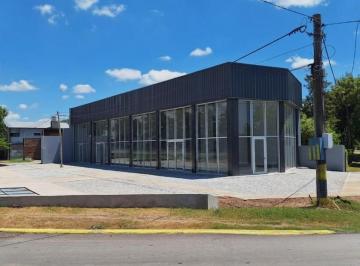Local comercial · 360m² · 1 Ambiente · 10 Cocheras · Av Arturo Illia Al 1500 Alquiler Local Comercial Soble Altura en Funes