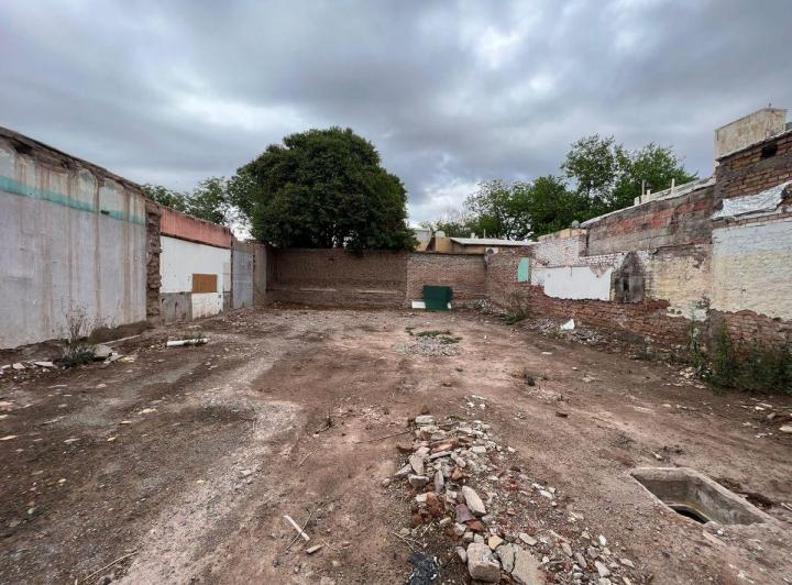 Terreno · 306m²