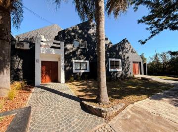 Casa de 4 ambientes, Córdoba · Villa Belgrano Casa 3 Dorm Mas Escritorio 4 Baños Patio Cochera Piscina 360 m² Terr / 220 m² Cub.